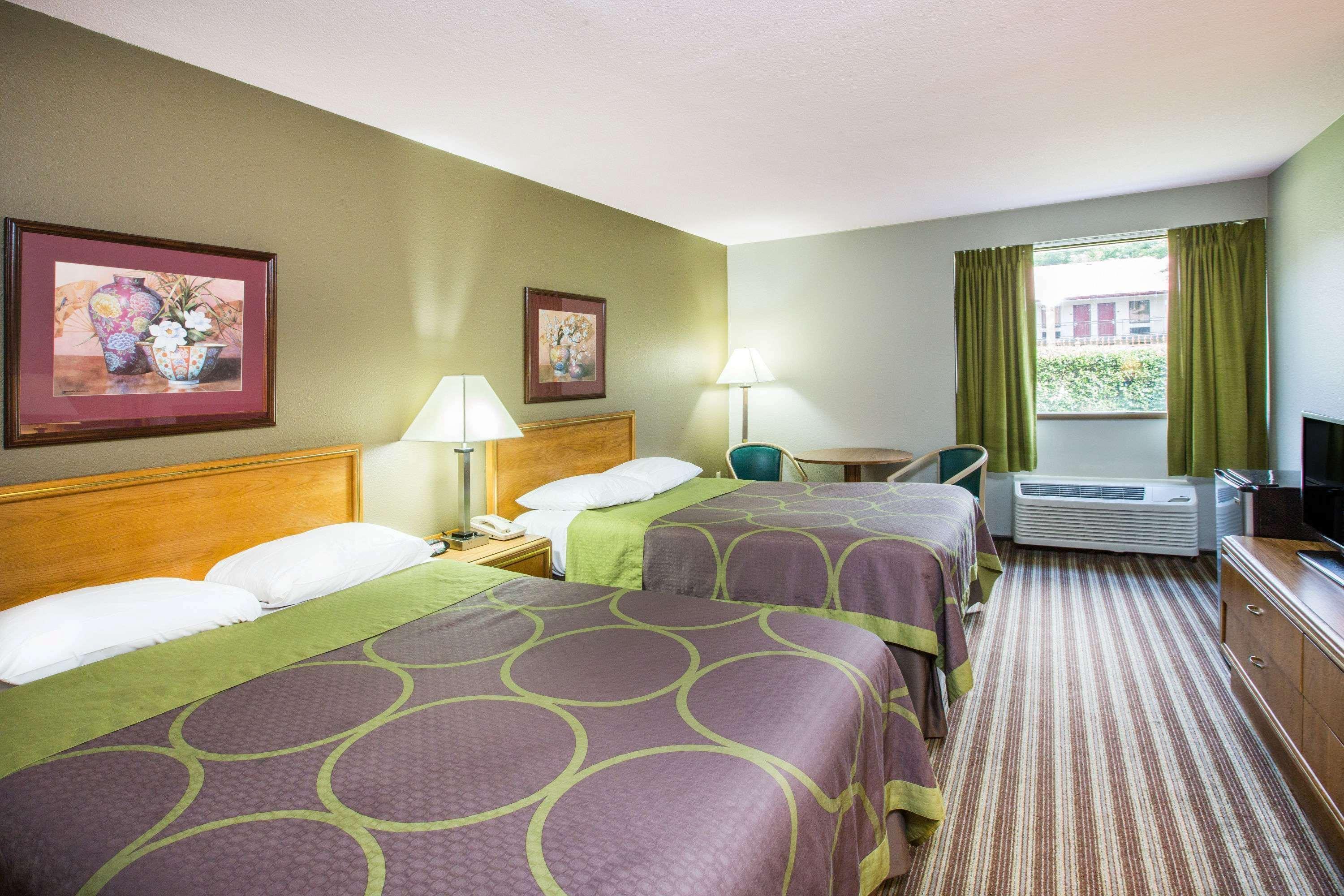 Super 8 By Wyndham Oxford Otel Dış mekan fotoğraf