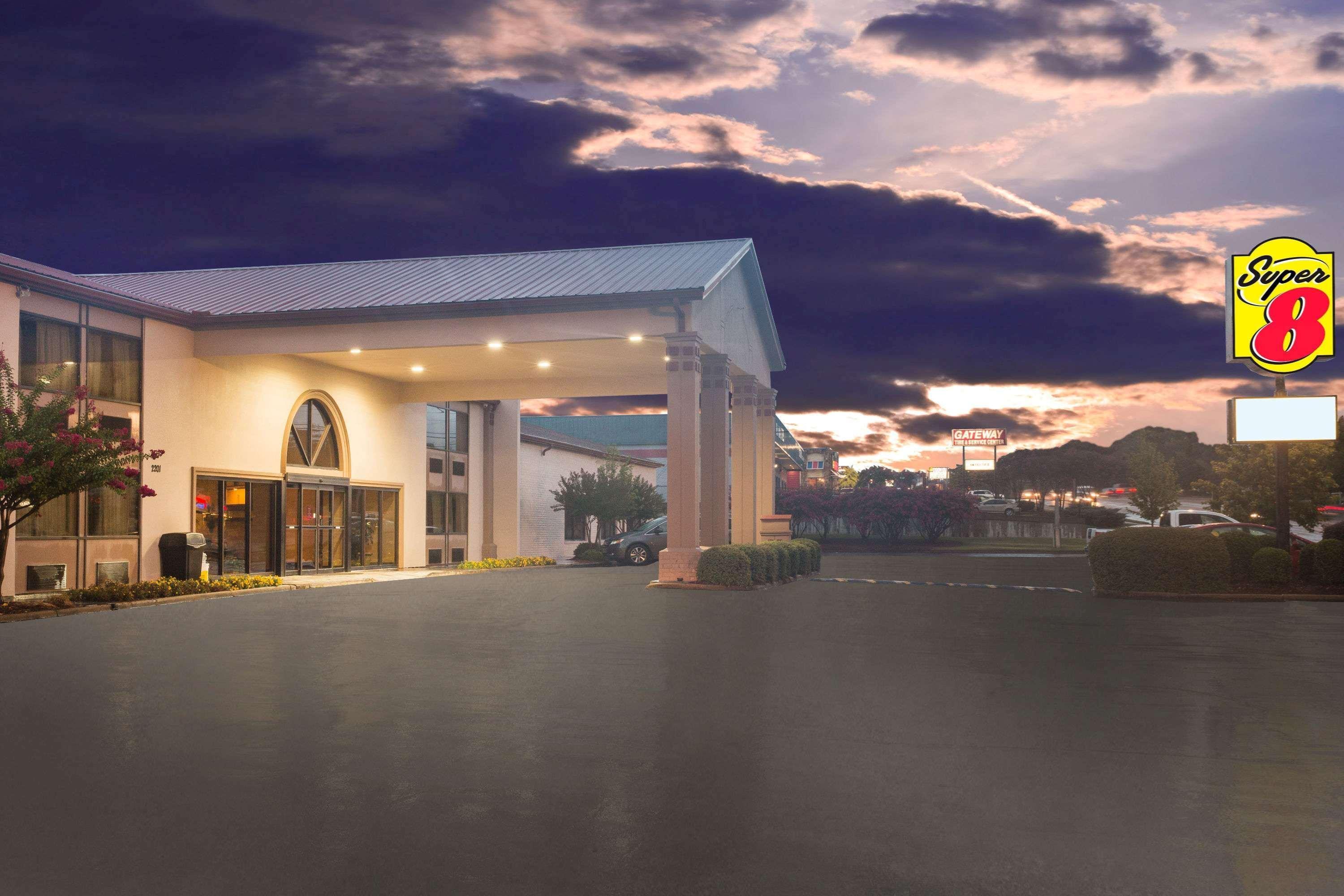 Super 8 By Wyndham Oxford Otel Dış mekan fotoğraf