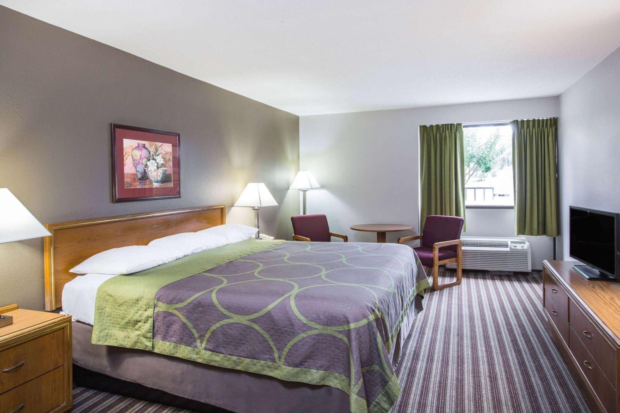 Super 8 By Wyndham Oxford Otel Dış mekan fotoğraf